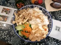 -蜗牛小馆醉乡民谣云南菜(惠新西里店)