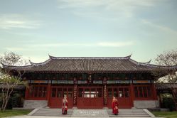 点击看大图 -挪娅婚纱摄影皇家会所