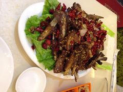 -悦牧·酸汤牛肉火锅(沃尔玛店)