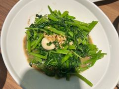-瑞虹新天地月亮湾