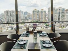 -杏荟旋转餐厅(广州爱群店)