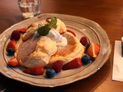 莓果奶油芝士舒芙蕾松饼-UPPER KITCHEN(延安路店)