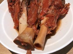 金牌酱棒骨-上关雪東北菜(中房金谊店)