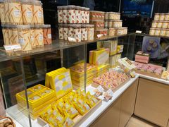 面包甜点陈列柜-好利来(温江新尚天地店)