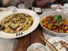 -渔语鱼新川菜Bistro(万象天地店)