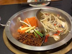 -沸炉重庆老火锅(军事博物馆店)