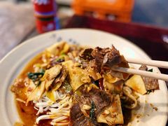 -方铲铲·成都板凳面(滨江银泰店)