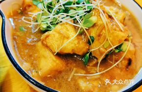 Gulong Meat Sauce Tofu Pot