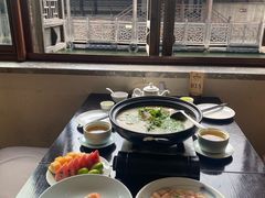 -通安客栈中餐厅·何家小馆