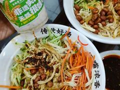 -牛一嘴·兰州牛肉面·大盘鸡(财富中心店)