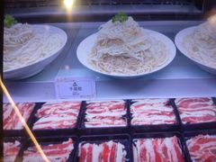-雍容荟帝王蟹活龙虾展台自助(IFS黑金店)