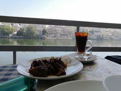-Lake Shore Hotel & Restaurant