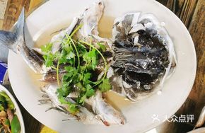 Salt and Oil Steamed Bighead Carp