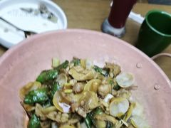 -云海肴·汽锅鸡·云南菜(天山百盛优客店)