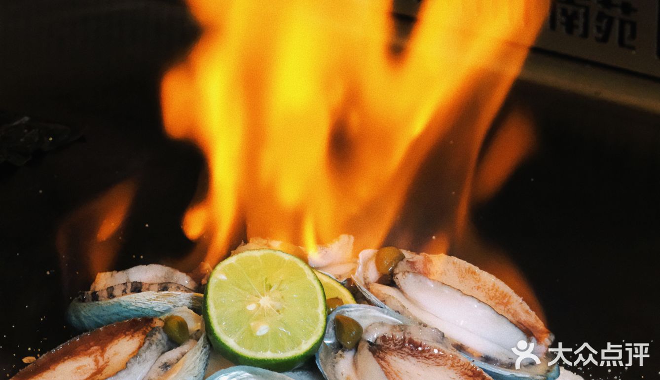 南苑年味套餐｜火上浇油的铁板烧可有新年氛围啦🔥 