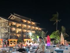 -亚龙湾希尔顿自助餐厅·海鲜·烧烤·沙滩BBQ·现场乐队