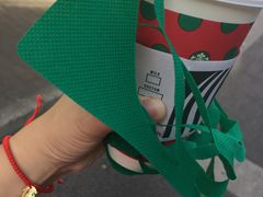 -星巴克(西藏路店)