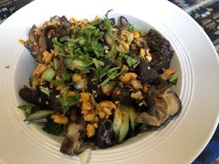 -蜗牛小馆醉乡民谣云南菜(惠新西里店)