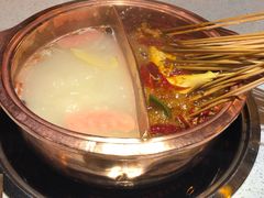 鸳鸯锅-蜀都小君肝串串香火锅(龙华旗舰店)