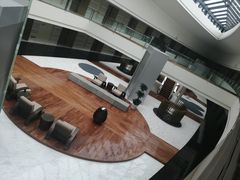 -上海滴水湖皇冠假日酒店
