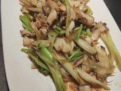 -五谷丰登农家院·地道胶东菜·海鲜烧烤(威海店)