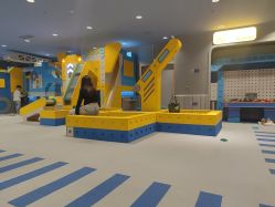 -嗨贝天地亲子乐园 · 生日派对·VR对战(万象城店)