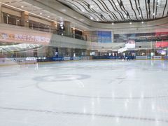 -冰堡国际溜冰场(观澜湖新城MHMALL店)