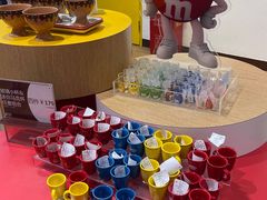 -m豆巧克力世界(上海世茂广场店)