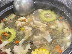 石橄榄探炉鸡-野迹·石橄榄鸡·烧烤(新洲店)