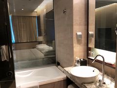 -上海龙之梦万丽酒店