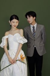 -喜爱高定婚纱摄影