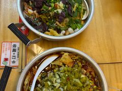 -丽丽三鲜螺蛳粉(田林路店)