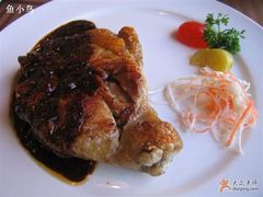 黑胡椒鸡腿扒-小白桦西餐厅