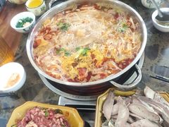 -黄利砖万峰林布依特色酸笋牛肉馆