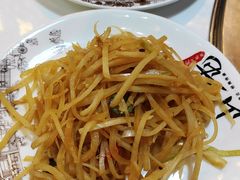 -哈尔滨烧烤·山河村铁锅炖(交大店)