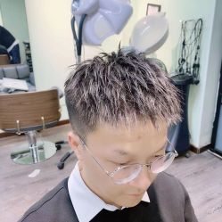 -初心HAlRSALON烫染接发