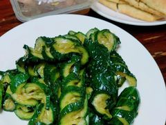 蓑衣黄瓜-王三姑牛肉饼