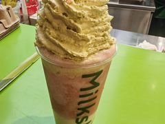 抹茶雪顶草莓冰沙-迷客夏Milksha(无锡苏宁店)