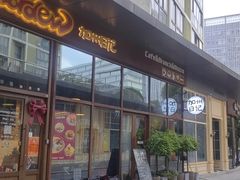 -mordew加州日记西餐&小酒馆(新天地店)