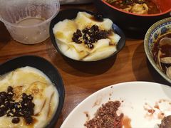 -爆炸头阿姨小四川正宗川味小吃(无任何分店)