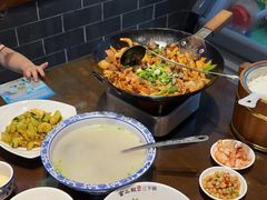 -富正毅三下锅(体育馆店)