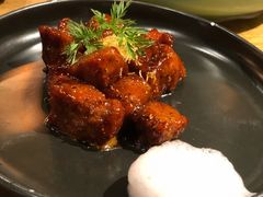 红酒泡沫牛仔粒-荟廷·晶萃(陆家嘴尚悦湾店)