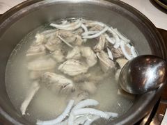 -喃喃椰·糟粕醋·椰子鸡火锅(七堡花园店)