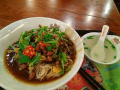 -海口骑楼小吃街