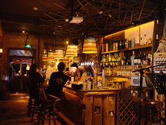 -城墙外BAR