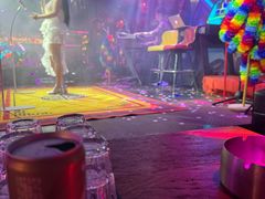 -喜鹊音乐酒馆(西街店)