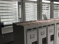 -目艮眼镜SHOWROOM(品牌集合店)