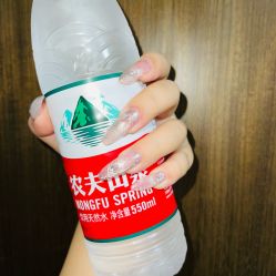 -UGIRL有个美甲