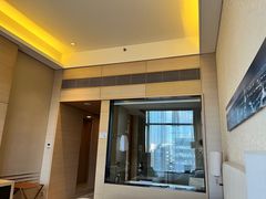 -广州花都皇冠假日酒店