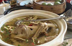Flat Bamboo Shoot Duck Blood Old Duck Stew